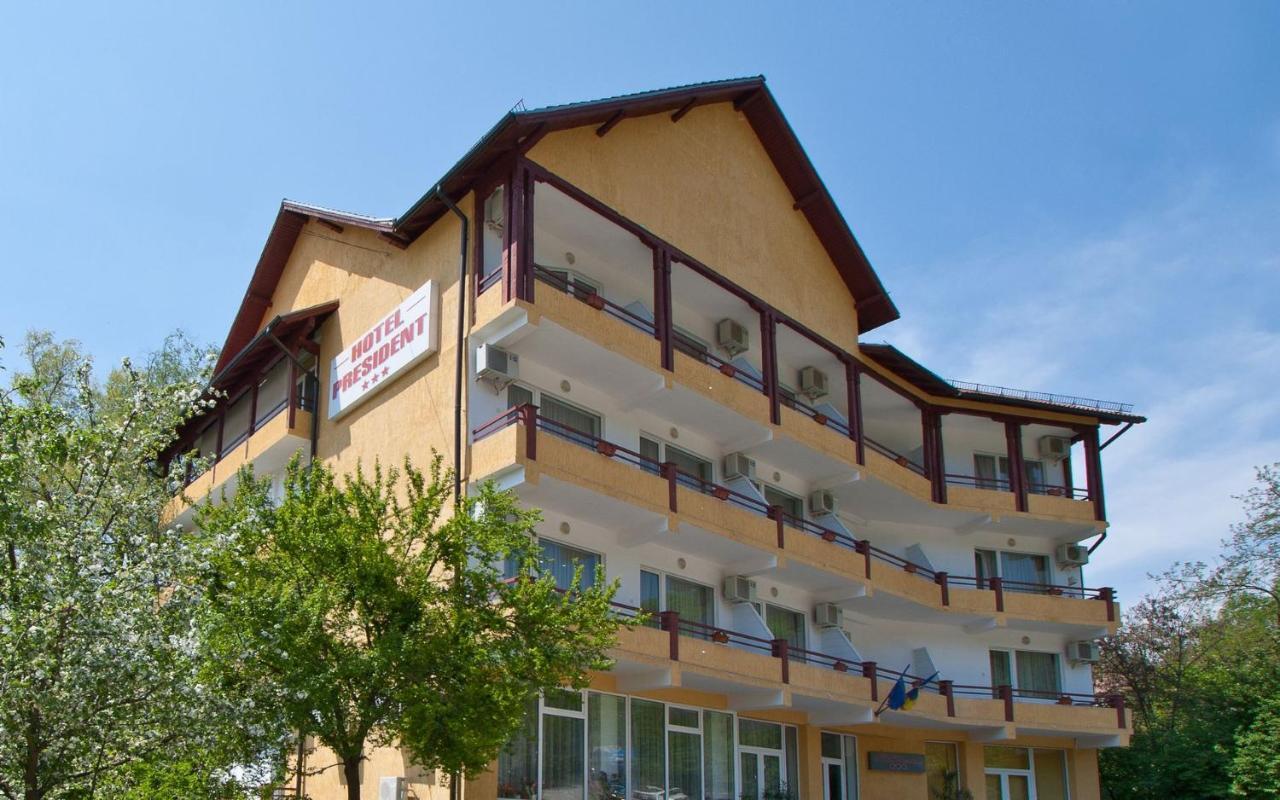 Hotel President Băile Olăneşti Exterior foto